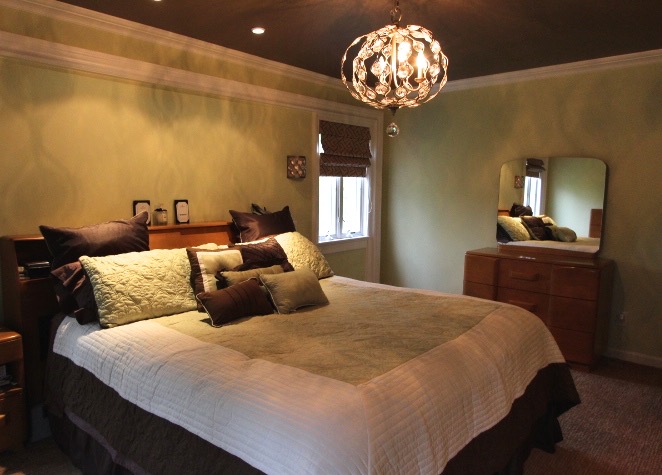 Технология коричневых натяжных потолков